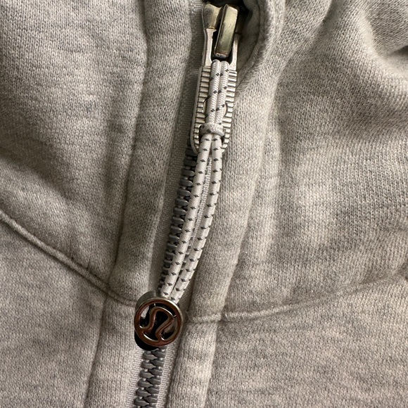 Lululemon Women’s Oversized Crop Full-Zip Hoodie Size 4 Light Gray - Picture 4 of 10